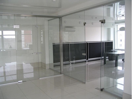 Изображение для услуги Стеклянные перегородки и двери